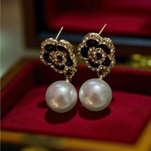 Stainless Steel Gold and Pearl Drop‎ Earrings